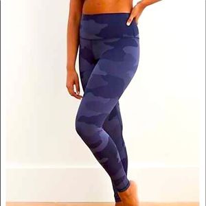 Aerie Navy Camo Leggings